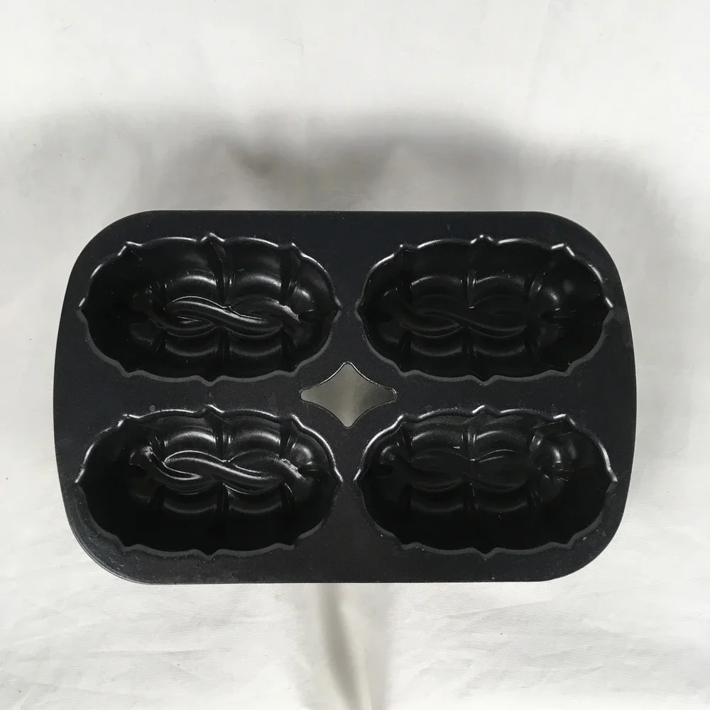 Nordic Ware 4 Mini Bundt Loaf Pan Mold Heavy Cast Aluminum‎ Bakeware